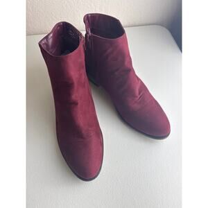 Bamboo Saber Burgundy Maroon Suede Like Ankle Boots Size 9